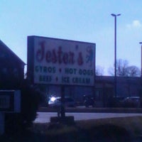 Foto tirada no(a) Jester&#39;s Fast Food por April A. em 2/9/2012