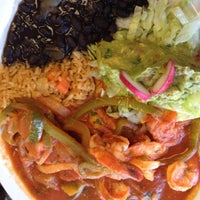 Photo taken at Viva Fresh Mexican Grill by Alexandra on 8/1/2012