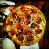 Das Foto wurde bei Grande Pizza von Damian S. am 9/13/2012 aufgenommen