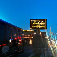 3/4/2012 tarihinde Erik W.ziyaretçi tarafından Manhattan Steak &amp;amp; Seafood'de çekilen fotoğraf