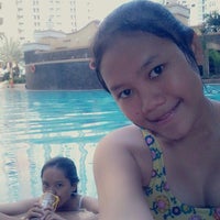 Photo taken at Swimming Pool mediterania Boulevard by Frischa A. on 9/1/2012