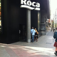 Снимок сделан в Roca Madrid Gallery пользователем Clinica dental T. 4/24/2012