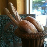 7/19/2012 tarihinde Joe D. K.ziyaretçi tarafından Provence Breads &amp;amp; Cafe'de çekilen fotoğraf