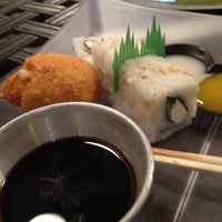 Photo taken at Sushi Oon by Arturo O. on 8/29/2012