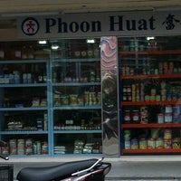 Photo taken at Phoon Huat &amp;amp; Company (Pte) Ltd by 😜Suerrwin H. on 9/4/2012