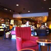 Photo taken at Starbucks by Yutaka M. on 6/16/2012