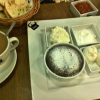 Das Foto wurde bei Tein The Extraordinary Tea House von Ecehan B. am 5/15/2012 aufgenommen