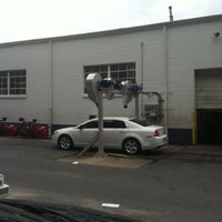 7/24/2012 tarihinde Calvinziyaretçi tarafından Jerry&amp;#39;s Chevrolet'de çekilen fotoğraf