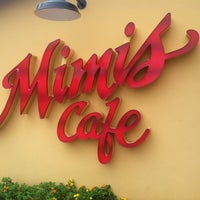 Foto diambil di Mimi&amp;#39;s Cafe oleh Brian R. pada 8/17/2012