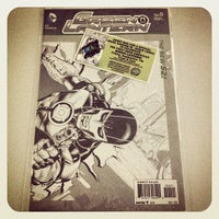 9/5/2012にGarrett T.がGreen Brain Comicsで撮った写真