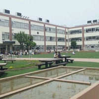 Photo taken at 板橋区立 桜川小学校 by fugusuke38 on 6/2/2012