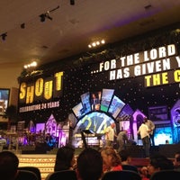 6/28/2012 tarihinde Crystal Lynnziyaretçi tarafından Rock Church and World Outreach Center'de çekilen fotoğraf