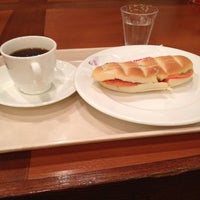 Photo taken at Italian Tomato Cafe Jr. by Chiharu S. on 2/25/2012