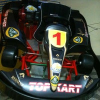 Photo taken at Top Kart Indoor by Dhiego R. on 9/2/2012