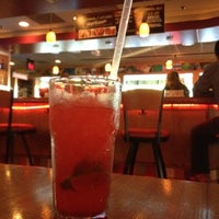 Photo taken at Applebee&amp;#39;s Grill + Bar by 龍﨑 フ. on 7/30/2012