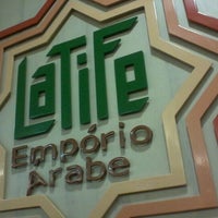 Das Foto wurde bei Latife von Denise S. am 6/22/2012 aufgenommen