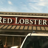 รูปภาพถ่ายที่ Red Lobster โดย Heather เมื่อ 9/1/2012