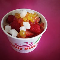 6/23/2012 tarihinde Ngoc N.ziyaretçi tarafından Chilly Billy&amp;#39;s Frozen Yogurt'de çekilen fotoğraf