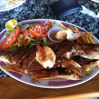 6/14/2012 tarihinde Saul D.ziyaretçi tarafından El Sol Restaurant &amp;amp; Sports Bar'de çekilen fotoğraf