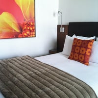 Foto diambil di Hotel Modera oleh Mikaela C. pada 7/25/2012