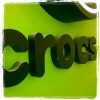 รูปภาพถ่ายที่ Crocs โดย Mauricio C. เมื่อ 5/1/2012