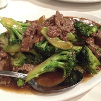 Foto diambil di Paco Wongs Chinese Restaurant oleh Jerry T. pada 5/24/2012