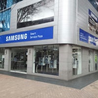 Photo taken at Samsung Smart Service Plaza by Guido B. on 6/14/2012
