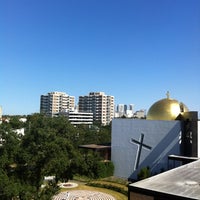 Photo taken at St. Thomas Garage Roof by Veso K. on 5/29/2012