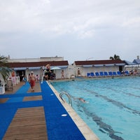 5/27/2012 tarihinde Anthony I.ziyaretçi tarafından Promenade Beach Club'de çekilen fotoğraf