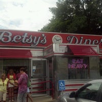 Photo taken at Betsy&amp;#39;s Diner by Tim D. on 7/27/2012