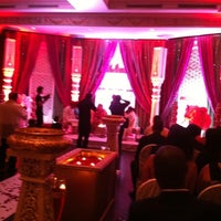 8/3/2012 tarihinde Diego G.ziyaretçi tarafından Crystal Fountain Banquet Hall'de çekilen fotoğraf