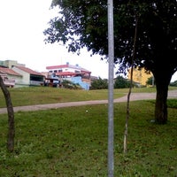 Photo taken at Parque Linear Transguarulhense by Josias J. on 6/13/2012