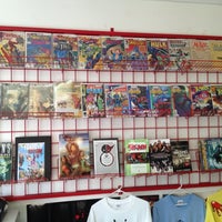 รูปภาพถ่ายที่ Effin Comics โดย PabstOban เมื่อ 8/22/2012