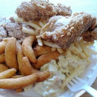 Photo taken at Smithfield&amp;#39;s Chicken &amp;#39;N Bar-B-Q by Taylor H. on 2/14/2012