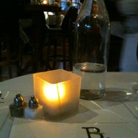 รูปภาพถ่ายที่ B. Restaurant and Bar โดย Jeanette D. เมื่อ 9/2/2012