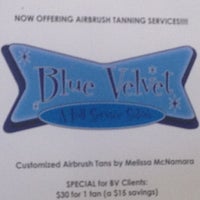 Foto tirada no(a) Blue Velvet Hair Salon por Karlea B. em 4/4/2012