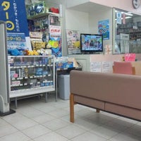 Photo taken at ドラッグストア スマイル 笹塚店 by Yuichi W. on 5/17/2012