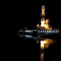 Masjid Tengku Tengah Zaharah Masjid Terapung Kuala Terengganu Terengganu
