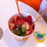 Das Foto wurde bei Orange Leaf Frozen Yogurt von Erin K. am 8/5/2012 aufgenommen