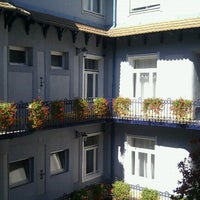 รูปภาพถ่ายที่ Baross City Hotel โดย Ferenc K. เมื่อ 8/31/2012