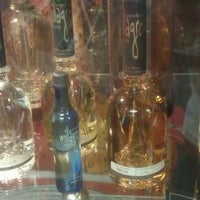 5/24/2012에 Maxxamillian C.님이 Tejas Liquor #2 Store에서 찍은 사진