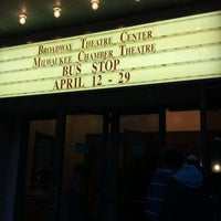 รูปภาพถ่ายที่ Milwaukee Chamber Theatre โดย Kenjamin L. เมื่อ 4/14/2012