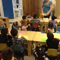 3/15/2012 tarihinde Summer B.ziyaretçi tarafından Bluebird Preschool'de çekilen fotoğraf