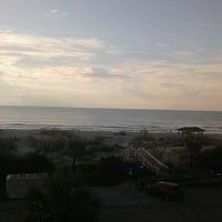 รูปภาพถ่ายที่ Ocean Plaza Beach Resort โดย mary d. เมื่อ 7/18/2012