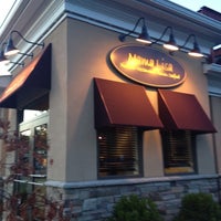 Foto tirada no(a) Mama Lisa Restaurant por Phillip K. em 6/18/2012