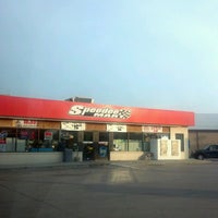 7/15/2012 tarihinde Nicole G.ziyaretçi tarafından Speedee Mart (Shell)'de çekilen fotoğraf