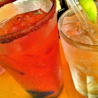 Photo taken at Smitty Mcgee&amp;#39;s Raw Bar &amp;amp; Restaurant by Nakeva (Photography) C. on 7/14/2012