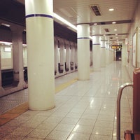 Photo taken at 幡ヶ谷駅 地下ホーム by miyo* on 3/8/2012