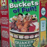 Foto diambil di Quaker Steak &amp;amp; Lube oleh Mike B. pada 6/14/2012