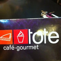 Photo taken at Tote Café Gourmet by Martha B. on 3/24/2012